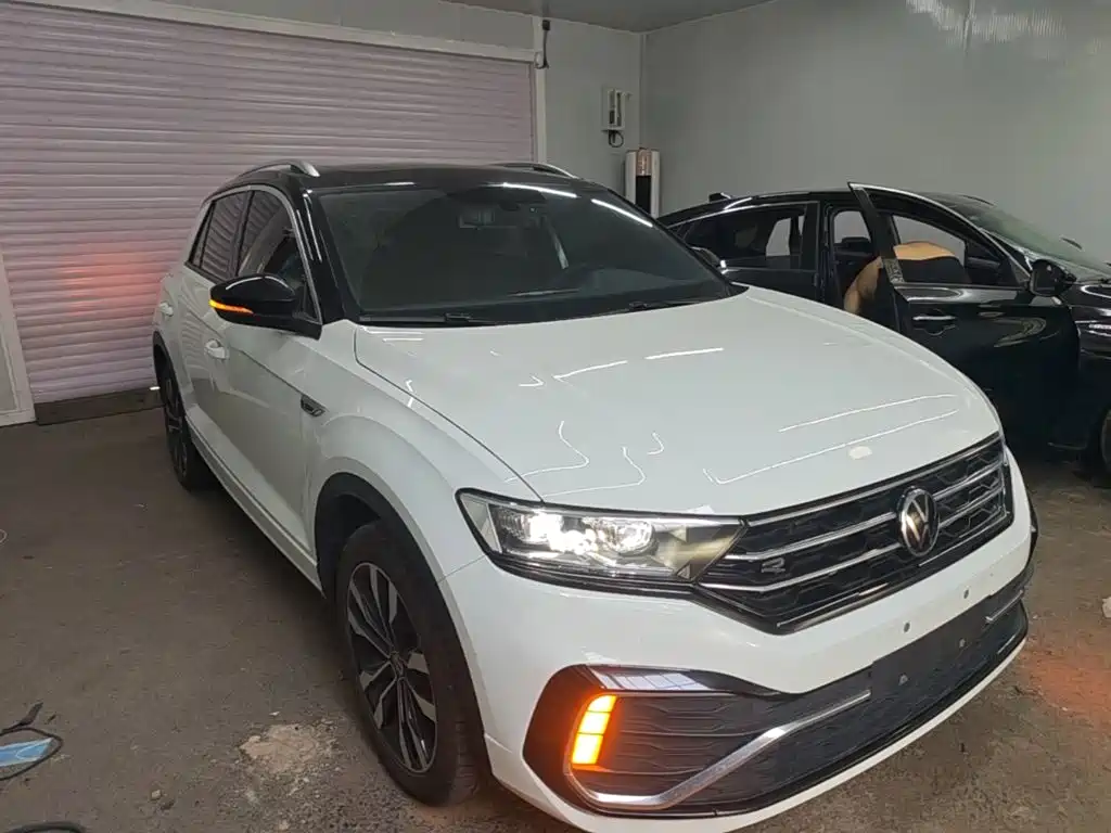 Volkswagen T-Roc 2023