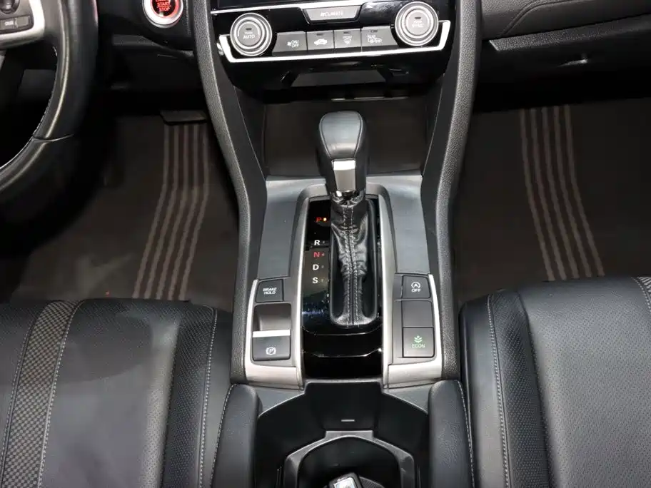Honda Civic 2020 — фото 15