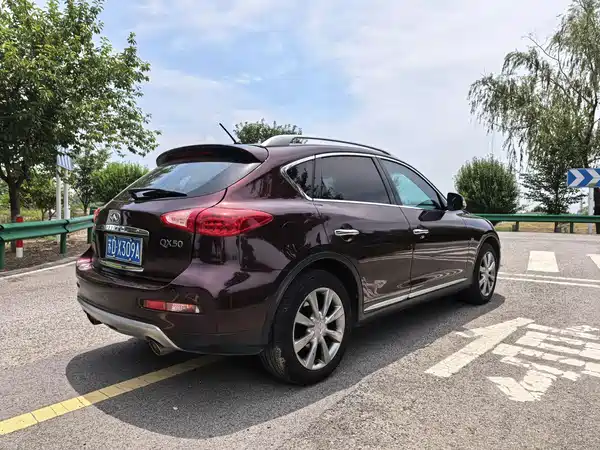 Infiniti QX50 2015