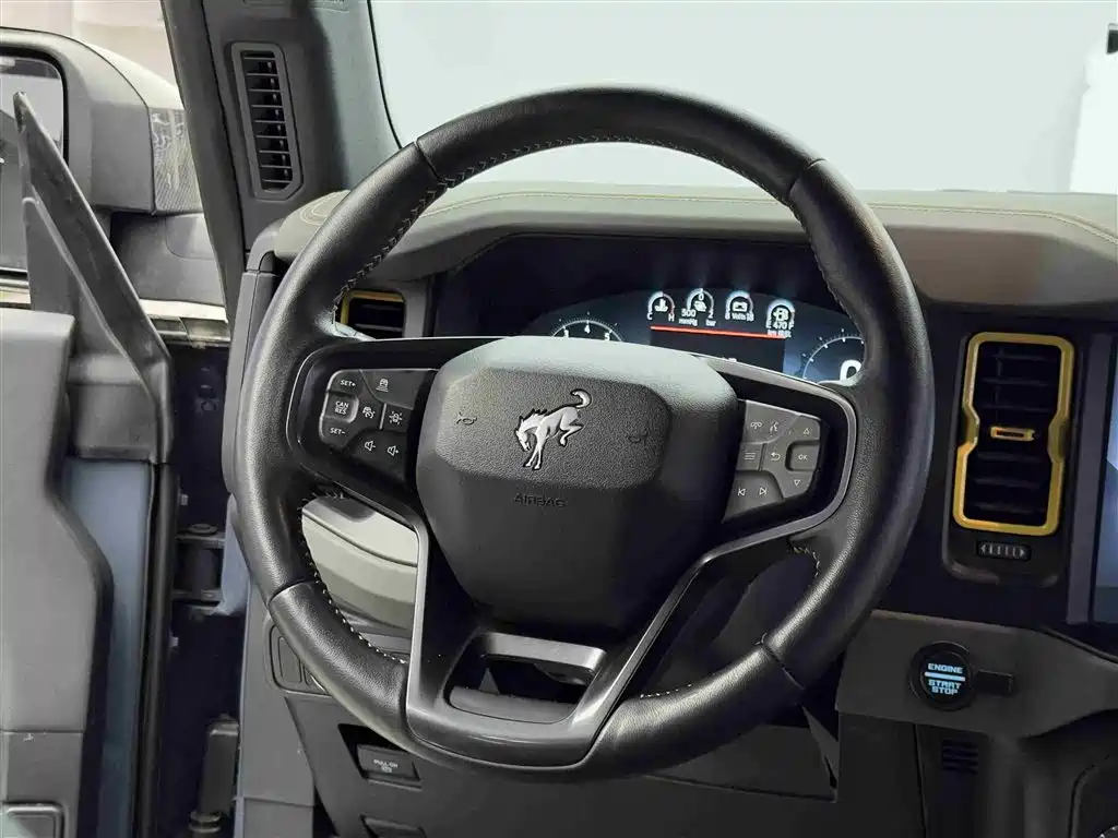 Ford Bronco 2025 — фото 12
