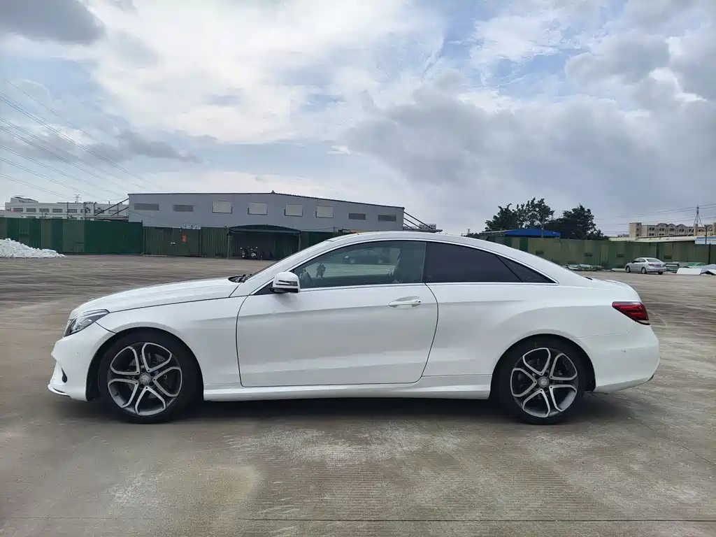 Mercedes-Benz E-Class 2017 — фото 7
