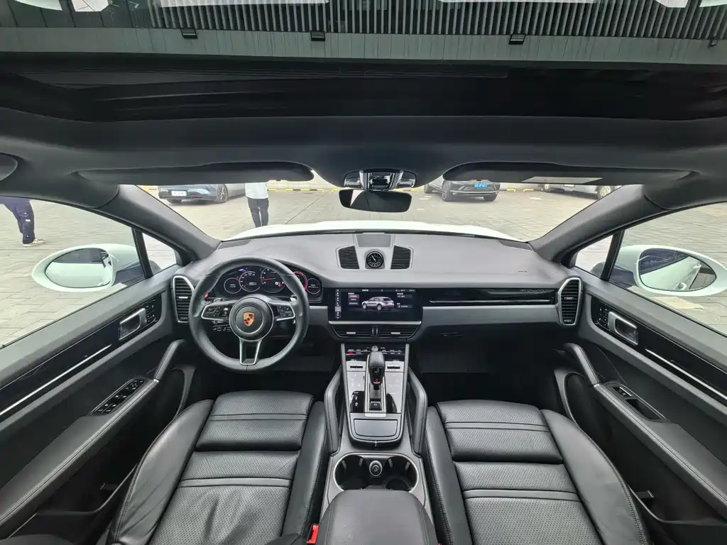 Porsche Cayenne 2018 — фото 9