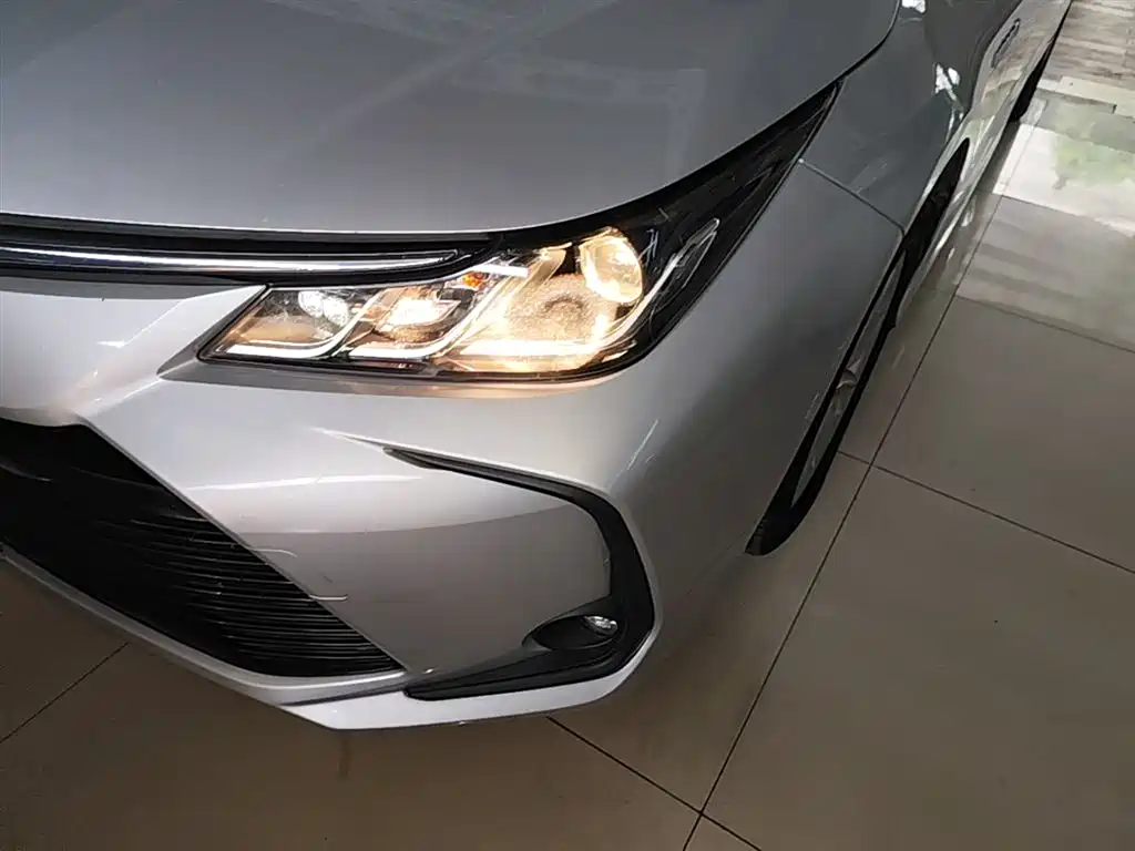 Toyota Corolla 2020 — фото 24