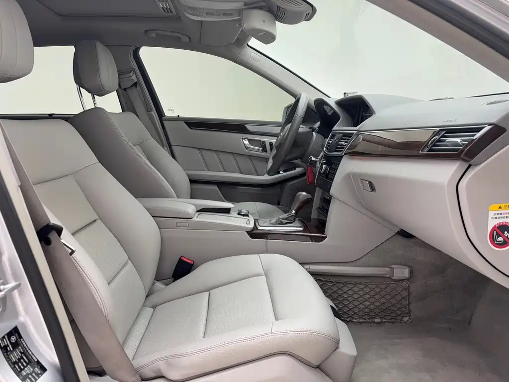 Mercedes-Benz C-Class 2010 — фото 10