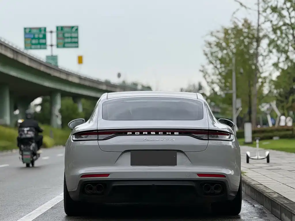 Porsche Panamera 2022 — фото 9