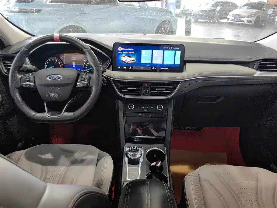 Ford Escape 2021 — фото 12