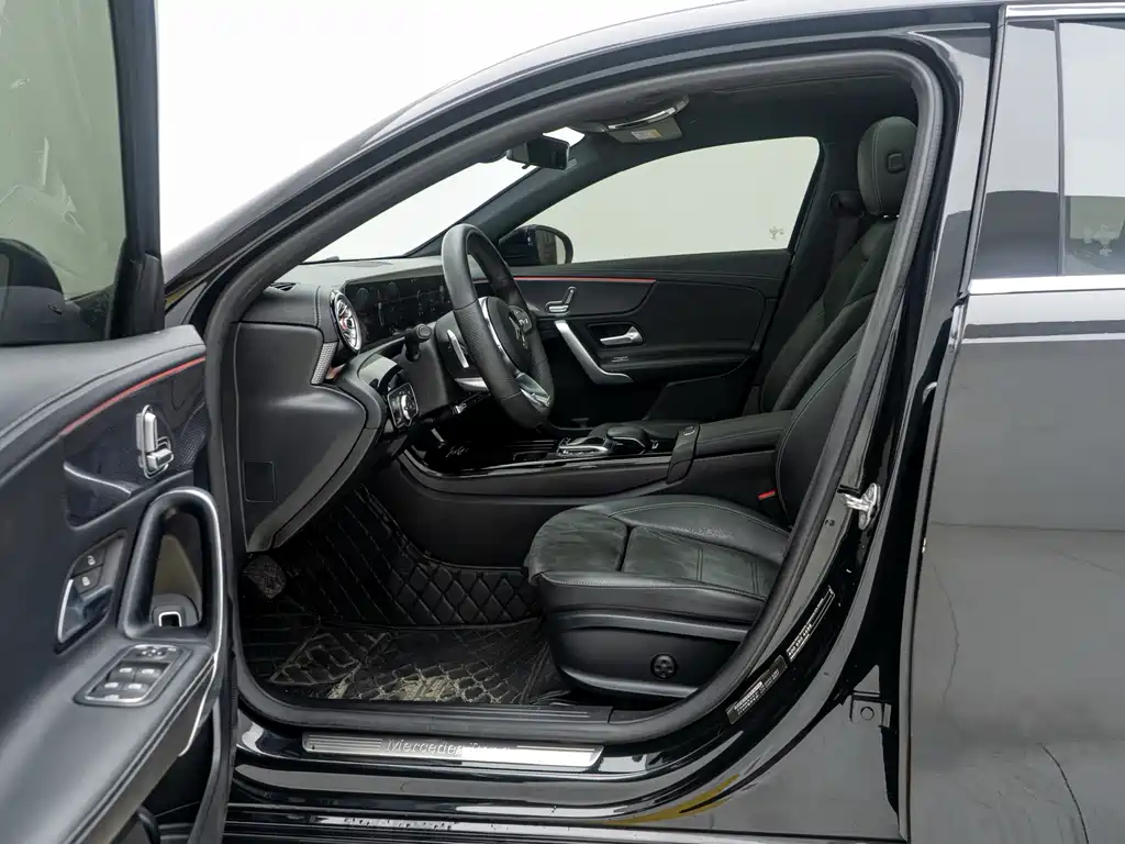 Mercedes-Benz A-Class 2020 — фото 5