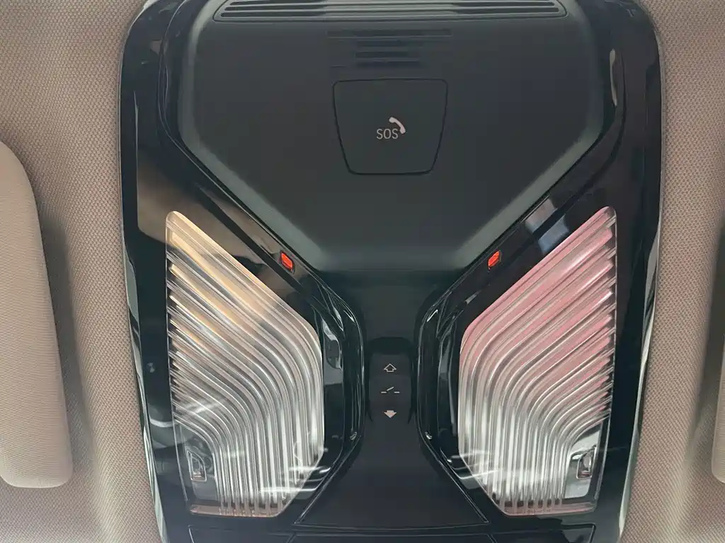 BMW 3 Series 2023 — фото 15
