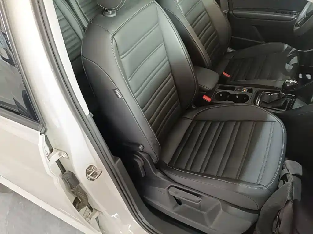Volkswagen Touran 2019 — фото 25