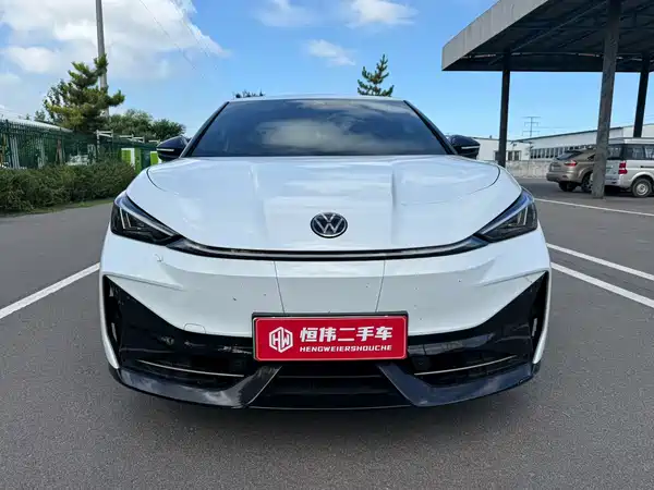 Volkswagen Distinctive 06 2025
