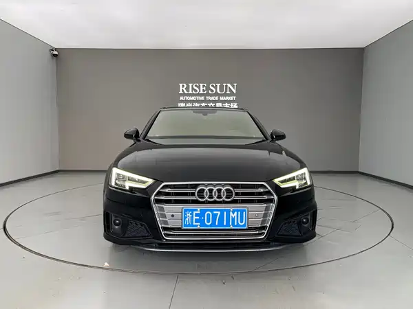 Audi A4L 2019