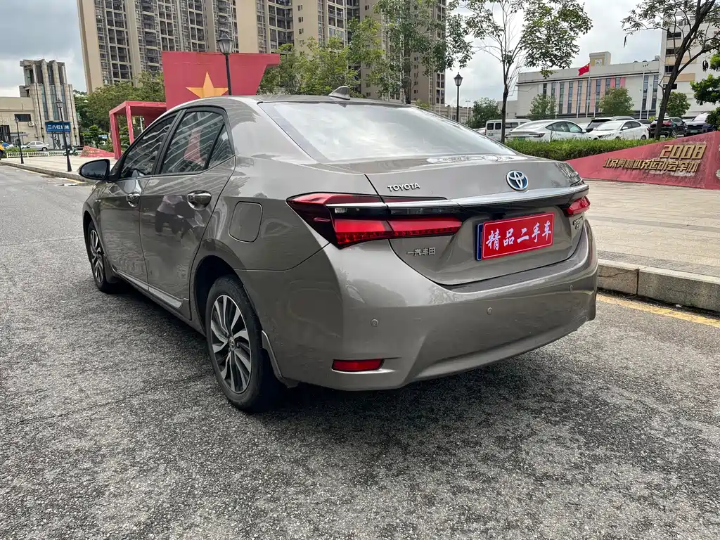 Toyota Corolla 2016 — фото 10