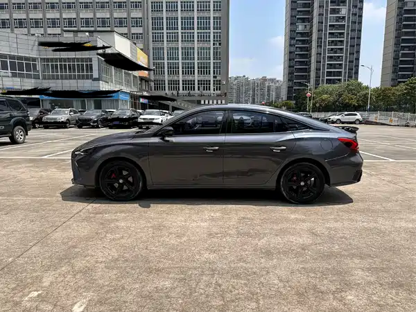 MG MG5 Scorpio 2022