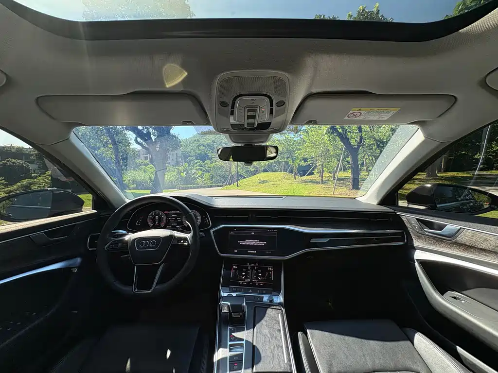 Audi A6L 2022