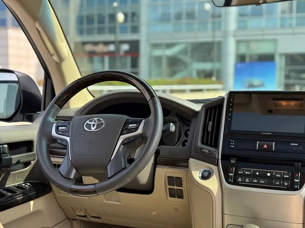 Toyota Land Cruiser 2019 — фото 5