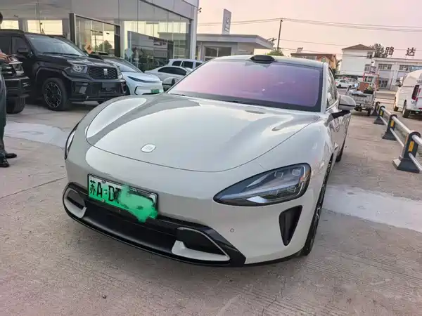 Xiaomi SU7 2025