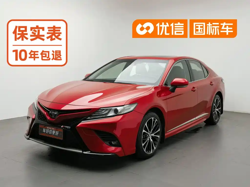 Toyota Camry 2018 — фото 1