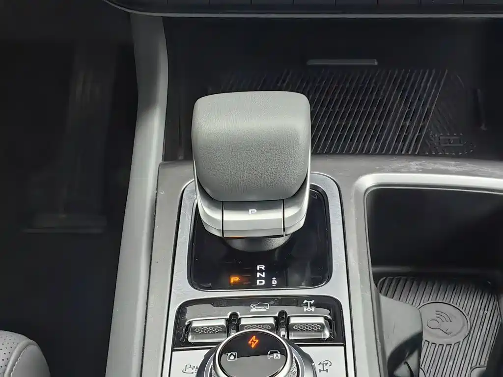 BAIC BJ40 Extended Range 2025 — фото 13