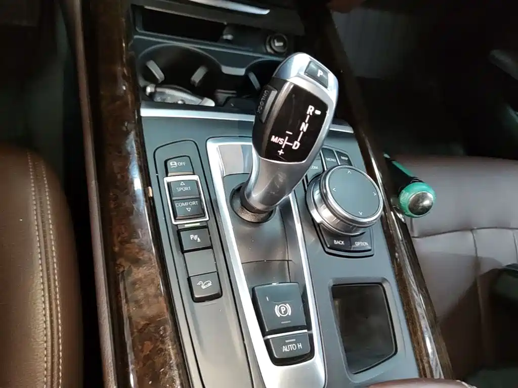 BMW X5 2018 — фото 14