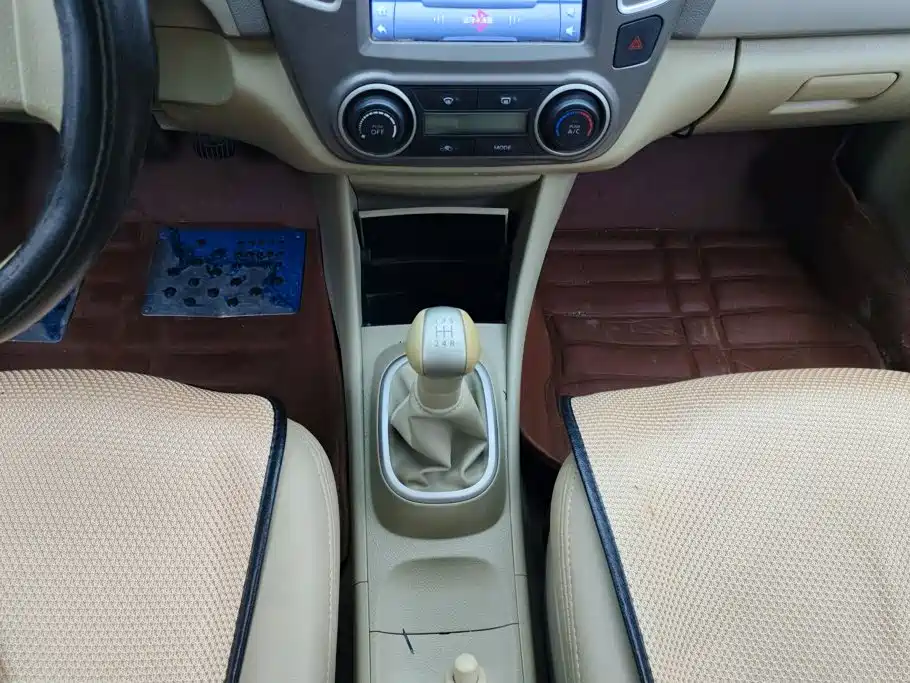 Nissan Sylphy 2019 — фото 16