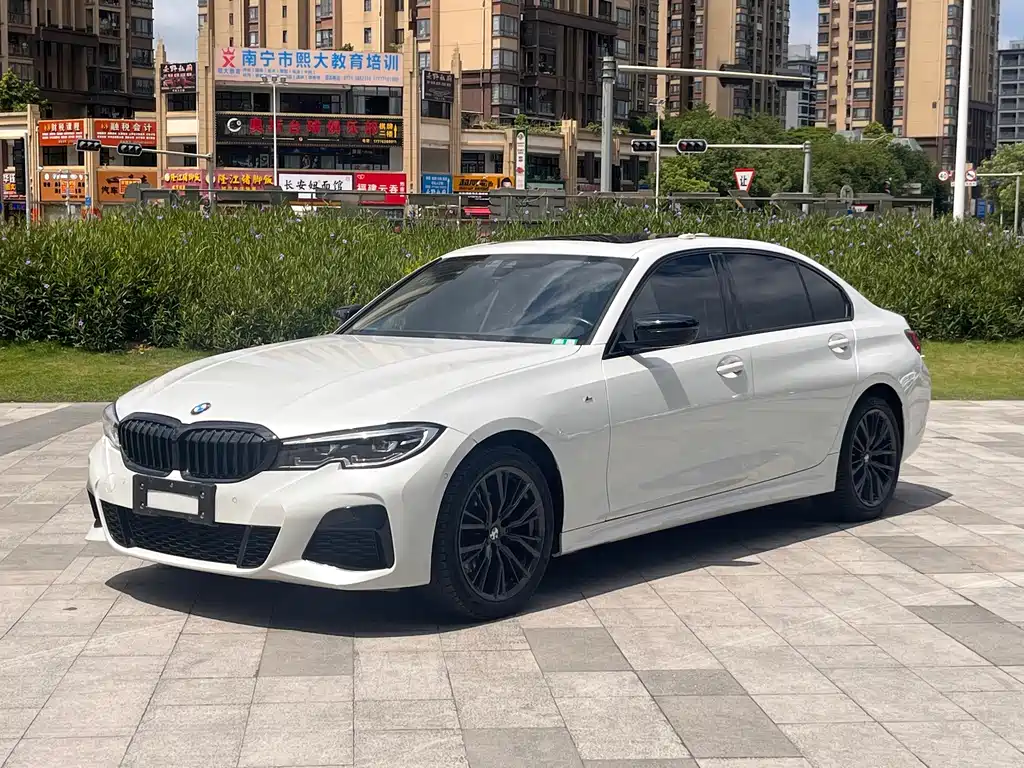 BMW 3 Series 2022