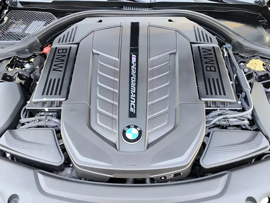 BMW 7 Series 2019 — фото 35