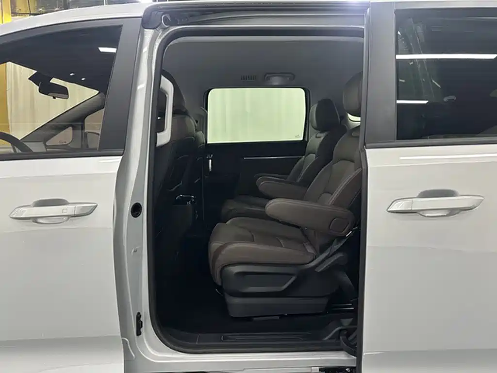 Wuling Starlight 730 New Energy 2025 — фото 14