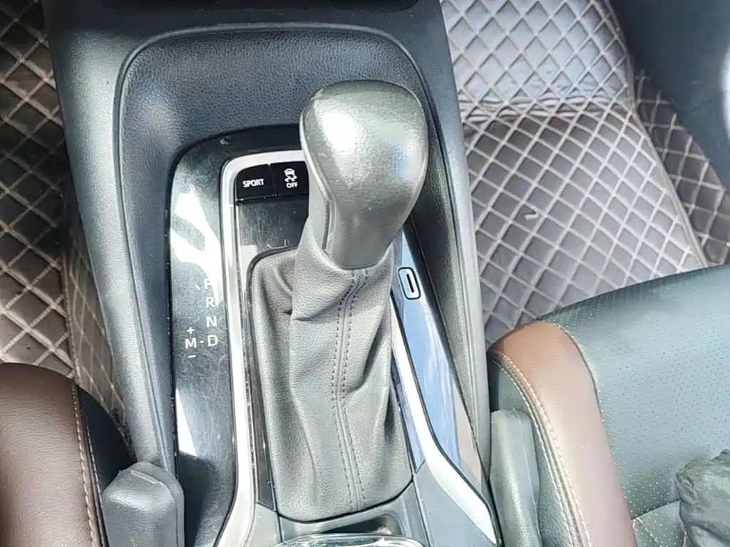 Toyota Corolla 2020 — фото 14