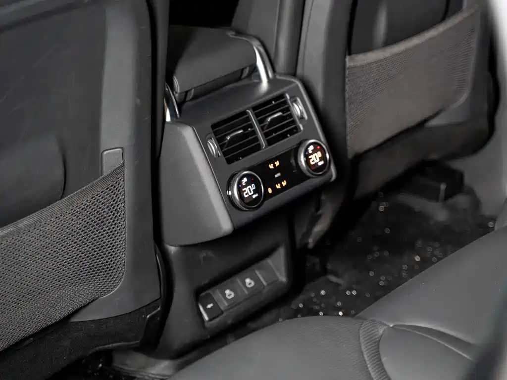 Land Rover Discovery 2024 — фото 20
