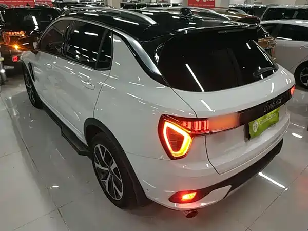 Lynk & Co 01 2017