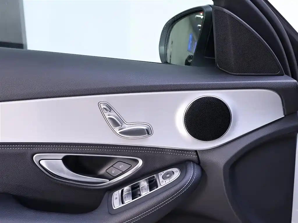 Mercedes-Benz C-Class 2020 — фото 17