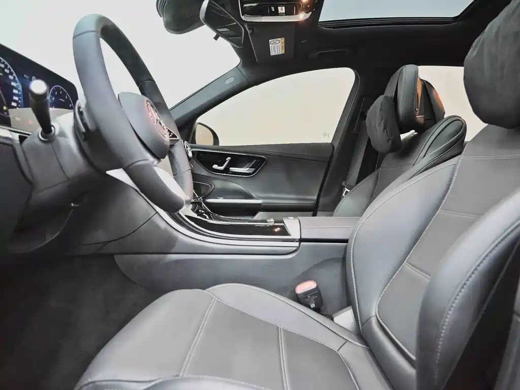 Mercedes-Benz C-Class 2023 — фото 23