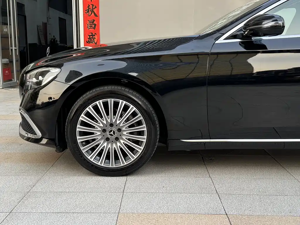 Mercedes-Benz E-Class 2023 — фото 21
