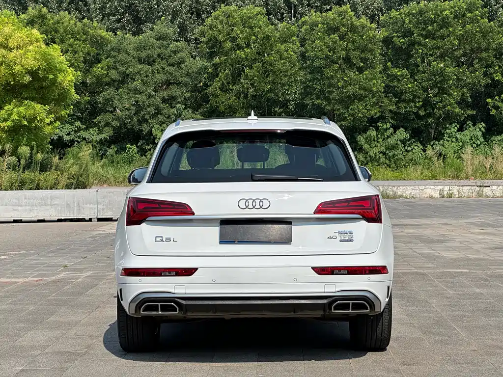 Audi Q5L 2024 — фото 14