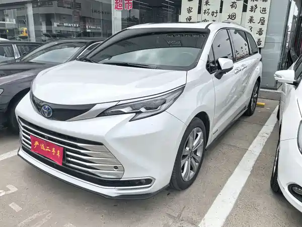 Toyota Sienna 2023