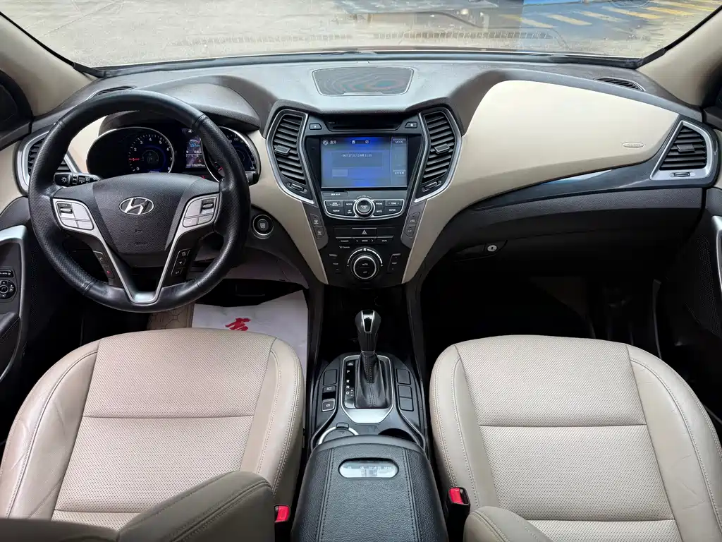 Hyundai Santa Fe 2016 — фото 11