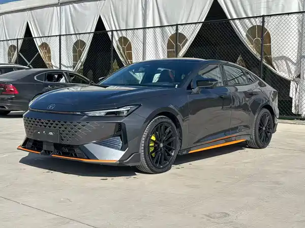 Changan UNI-V 2024