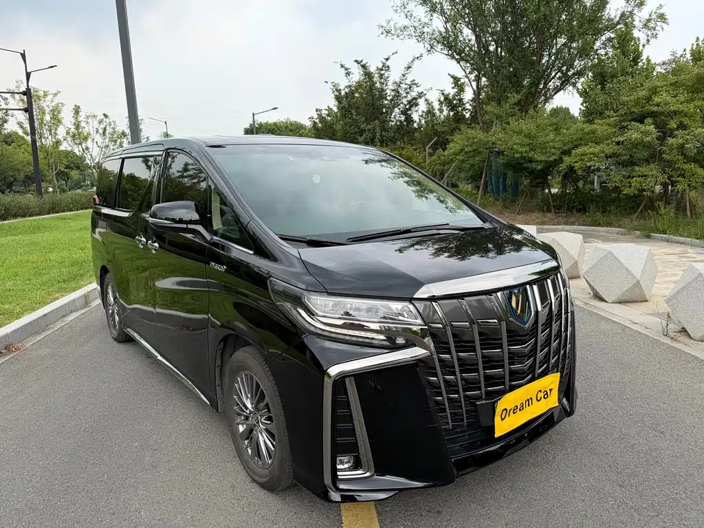 Toyota Alphard 2022 — фото 3