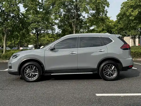 Nissan X-Trail 2025