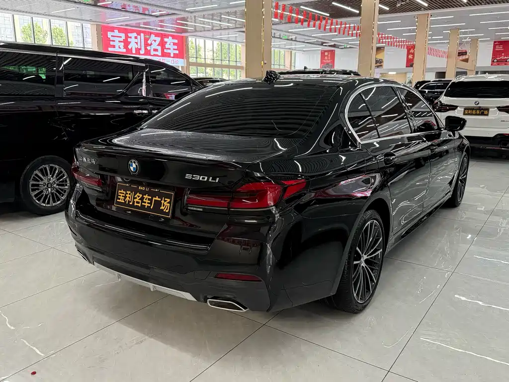 BMW 5 Series 2023