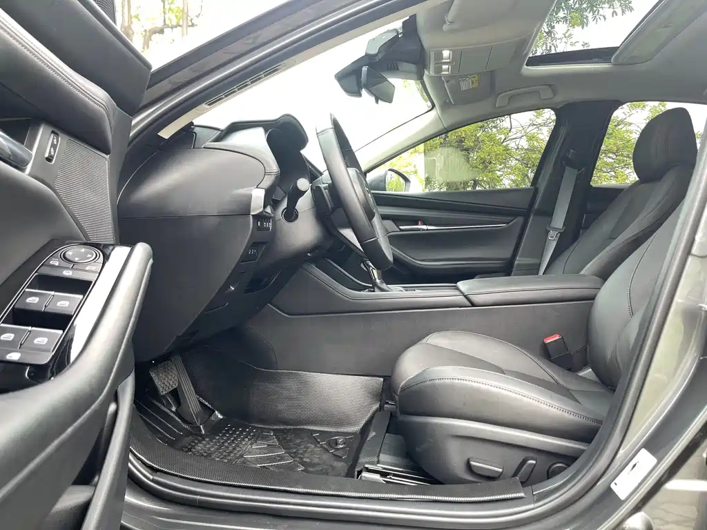 Mazda 3 Axela 2026