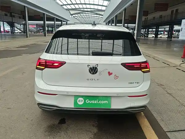 Volkswagen Golf 2021