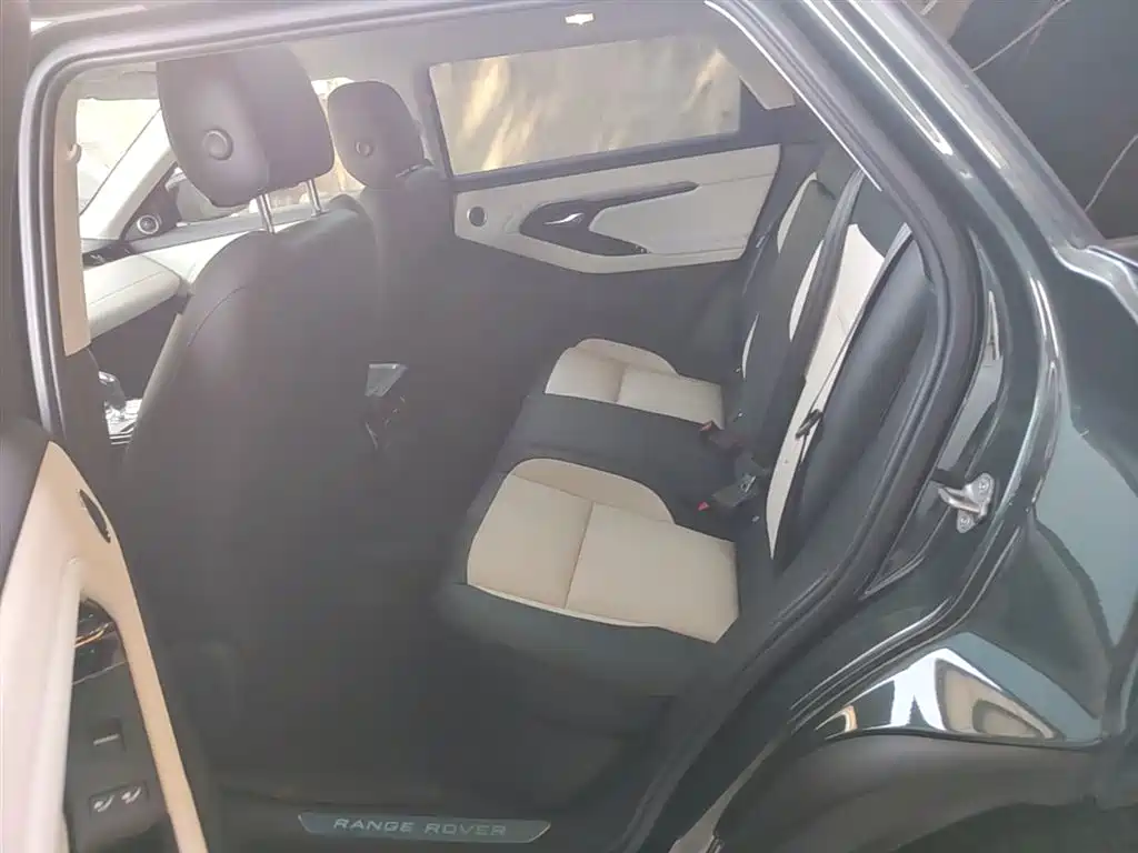 Land Rover Evoque 2022 — фото 17