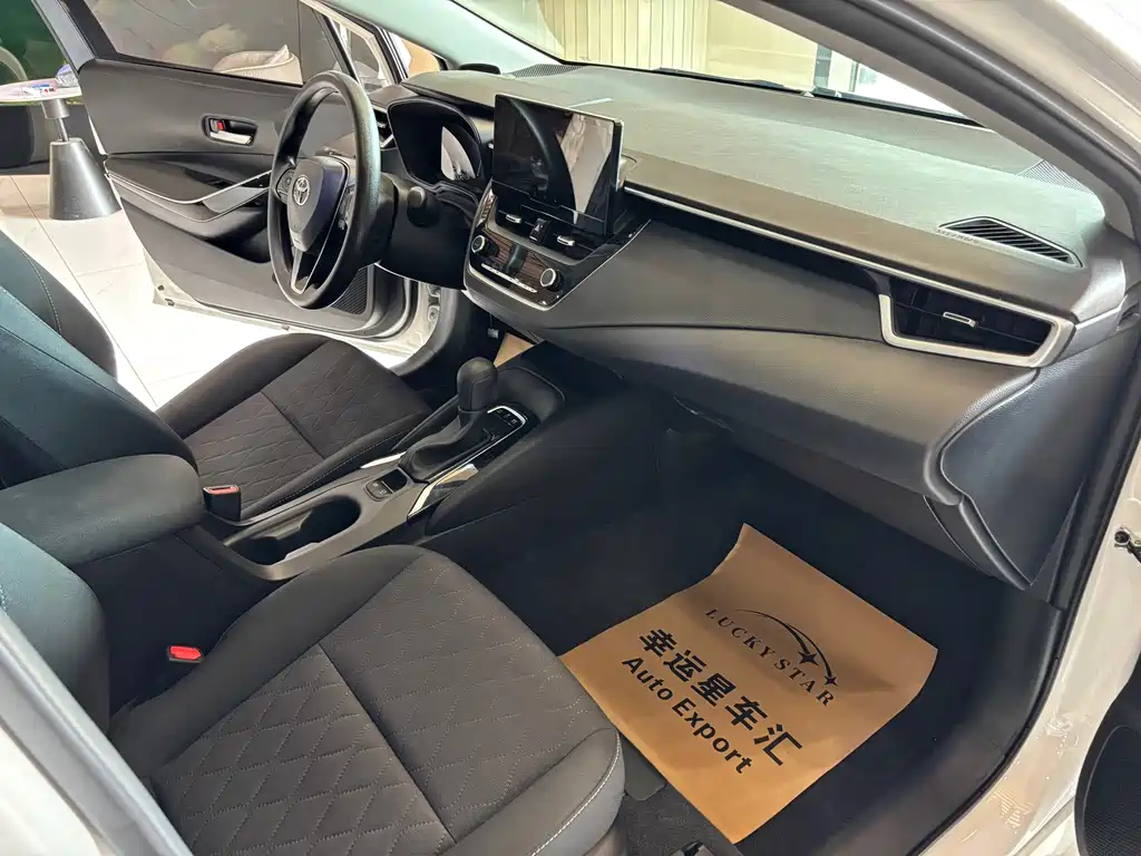 Toyota Corolla 2023 — фото 16