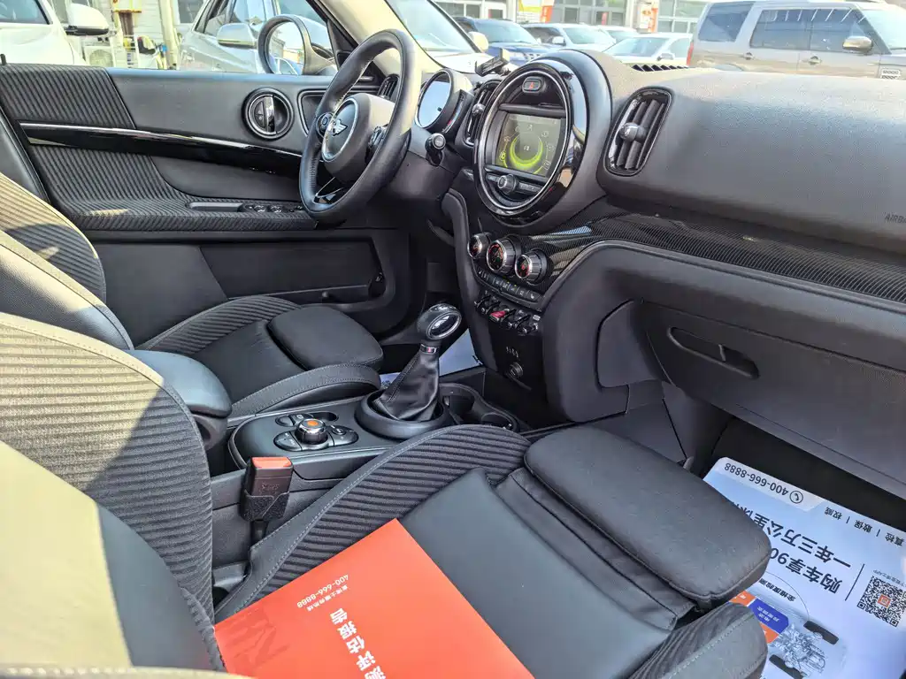 MINI Countryman 2018 — фото 11