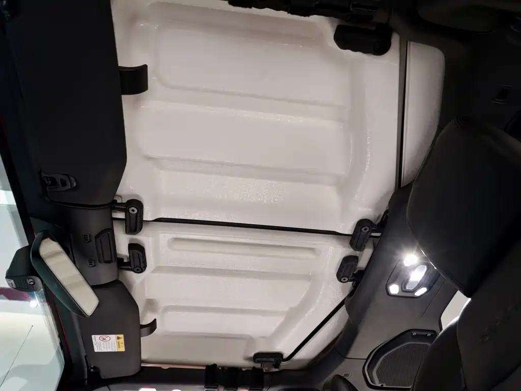 Jeep Wrangler 2021 — фото 17