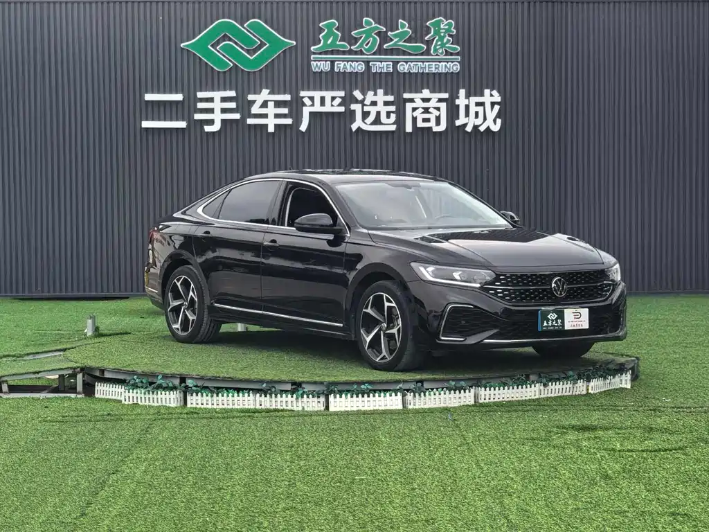 Volkswagen Passat 2024