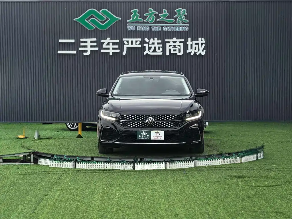 Volkswagen Passat 2024