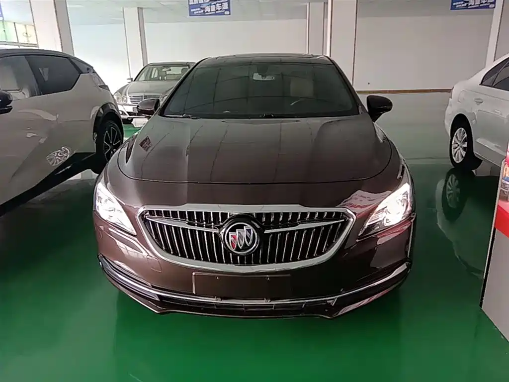 Buick LaCrosse 2017 — фото 3