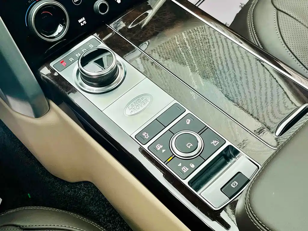 Land Rover Range Rover 2021 — фото 10